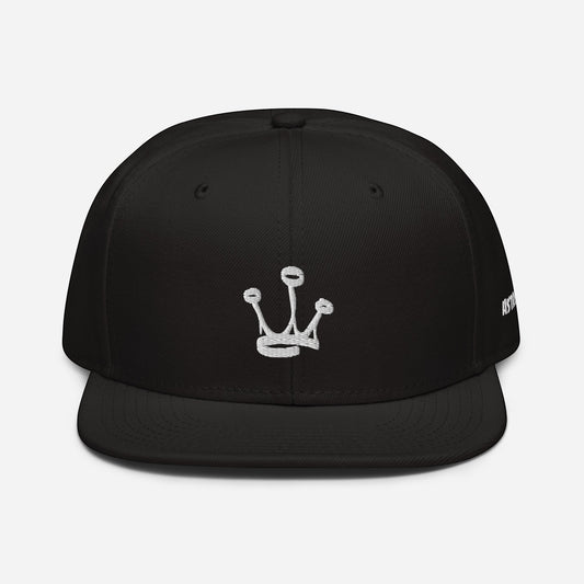Snapback - Classic Collection Exprime-te com Originalidade e Estilo Na nossa marca, acreditamos que a moda deve refletir quem tu és. Estás farto de sentir que todas as marcas são iguais e só querem vender? Nós também. Por isso, criámos o Snapback com Dupl