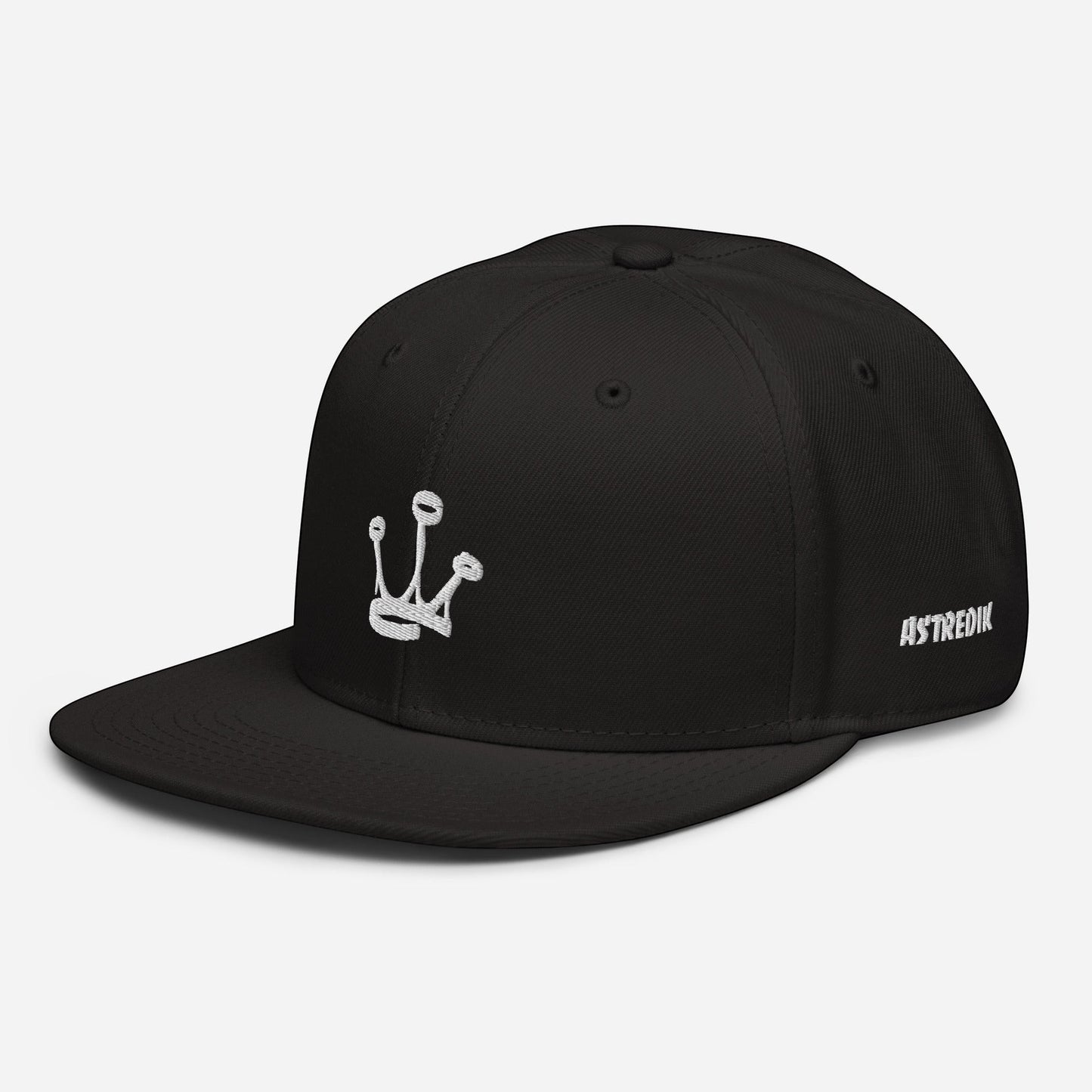 Snapback - Classic Collection Exprime-te com Originalidade e Estilo Na nossa marca, acreditamos que a moda deve refletir quem tu és. Estás farto de sentir que todas as marcas são iguais e só querem vender? Nós também. Por isso, criámos o Snapback com Dupl