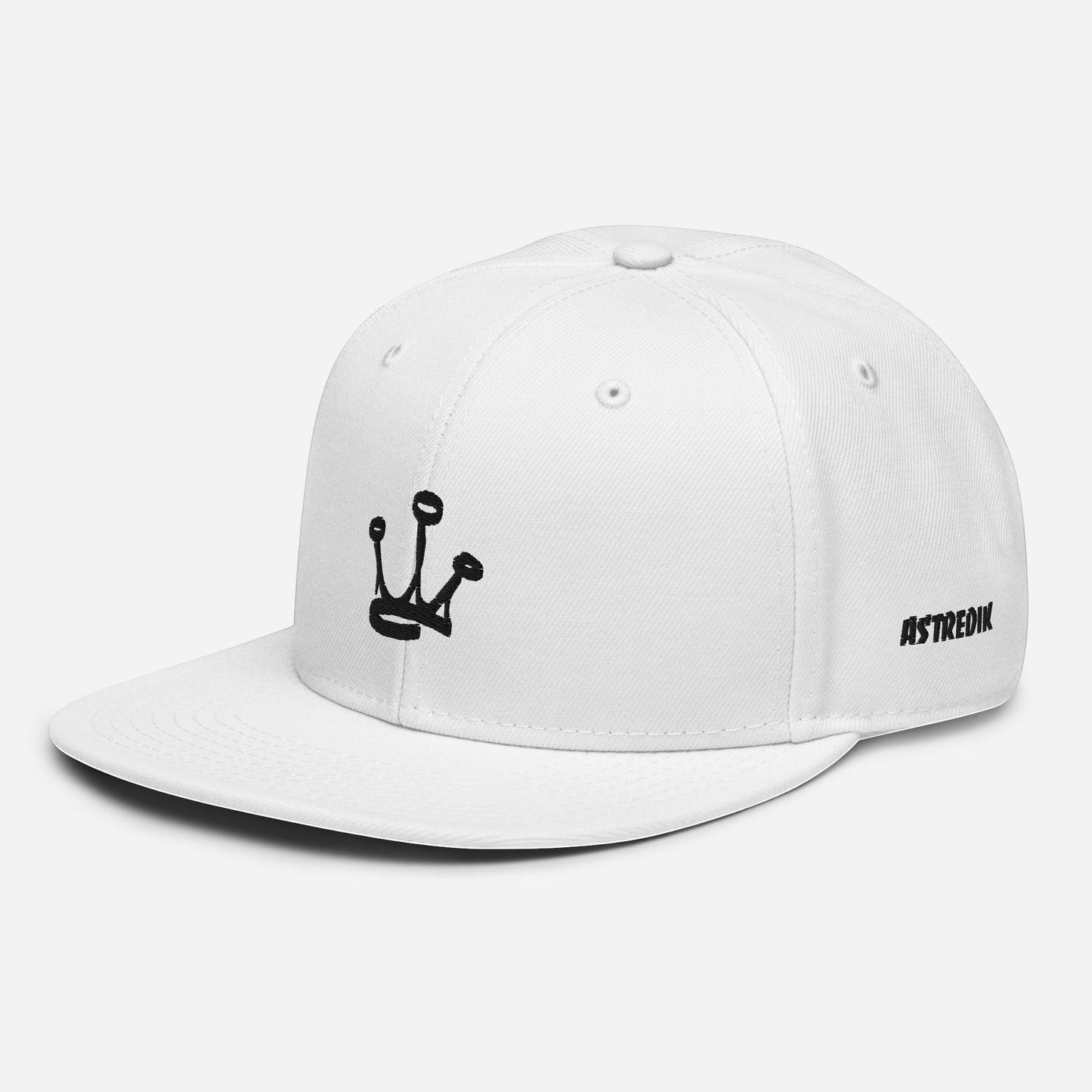Snapback - Classic Collection Exprime-te com Originalidade e Estilo Na nossa marca, acreditamos que a moda deve refletir quem tu és. Estás farto de sentir que todas as marcas são iguais e só querem vender? Nós também. Por isso, criámos o Snapback com Dupl